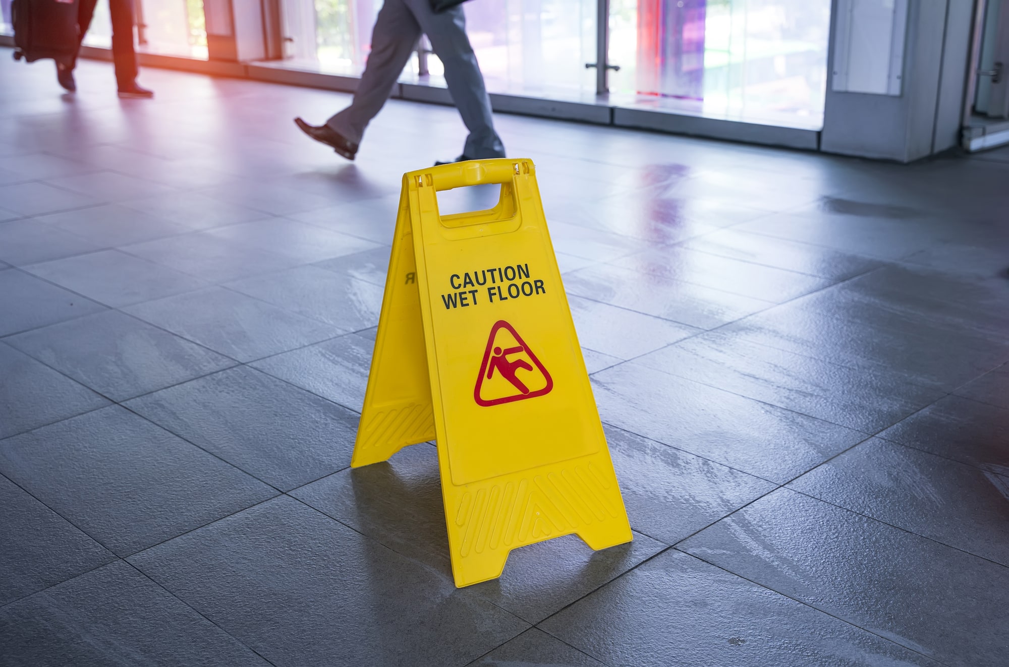 You are currently viewing Slip And Falls: Identifying And Proving Fault